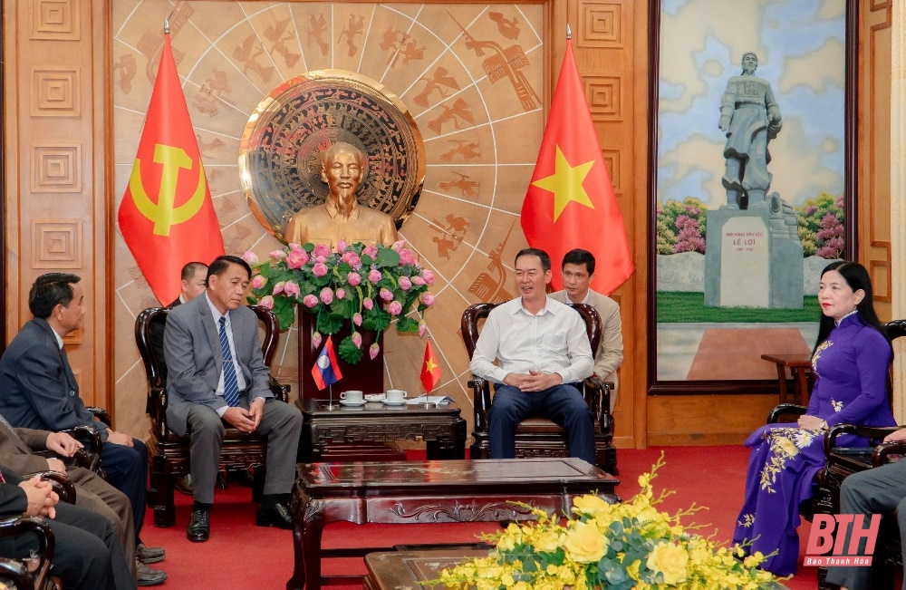Đồng chí Trịnh Tuấn Sinh, Phó Bí thư Tỉnh ủy tiếp xã giao Đoàn đại biểu Mặt trận Lào xây dựng đất nước link vào m88 mới nhất Phăn