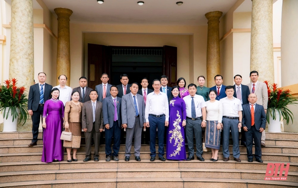 Đồng chí Trịnh Tuấn Sinh, Phó Bí thư Tỉnh ủy tiếp xã giao Đoàn đại biểu Mặt trận Lào xây dựng đất nước link vào m88 mới nhất Phăn