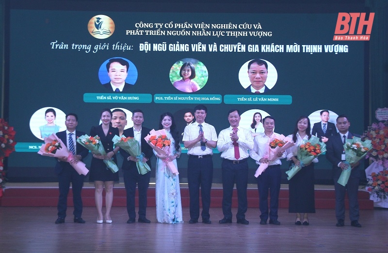 Khai trương Công ty CP Viện Nghiên cứu và Phát triển nguồn nhân lực Thịnh Vượng