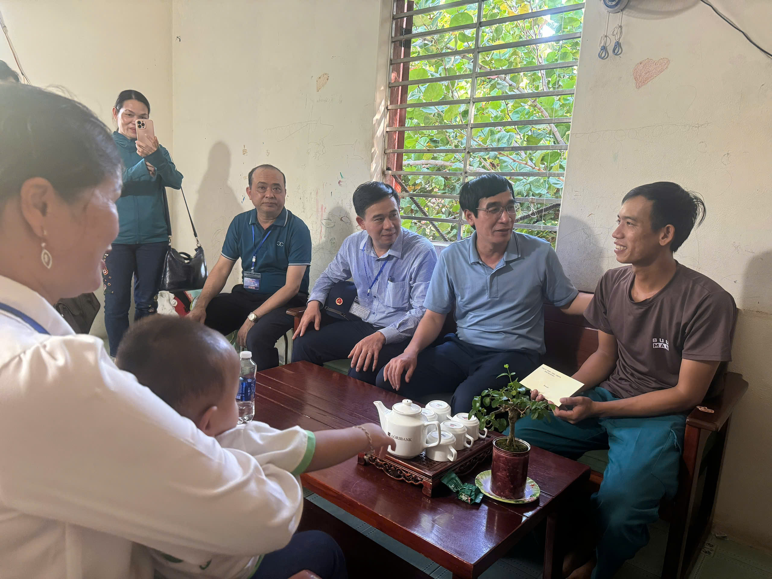 Đoàn công tác của tỉnh Thanh Hóa thăm cán bộ, chiến sĩ và Nhân dân Trường Sa, Nhà giàn DK I