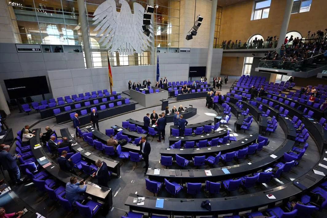 Berlin chao đảo: Tân Thủ tướng Friedrich Merz, một chiến thắng không trọn vẹn