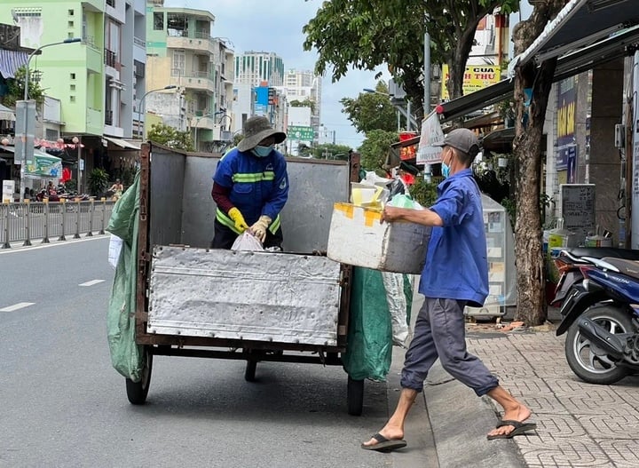 Từ 1/6, người dân TP Hồ Chí Minh trả tiền rác theo số kg
