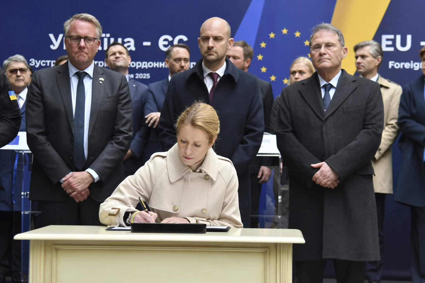 Ukraine thành lập tòa án đặc biệt truy tố Nga