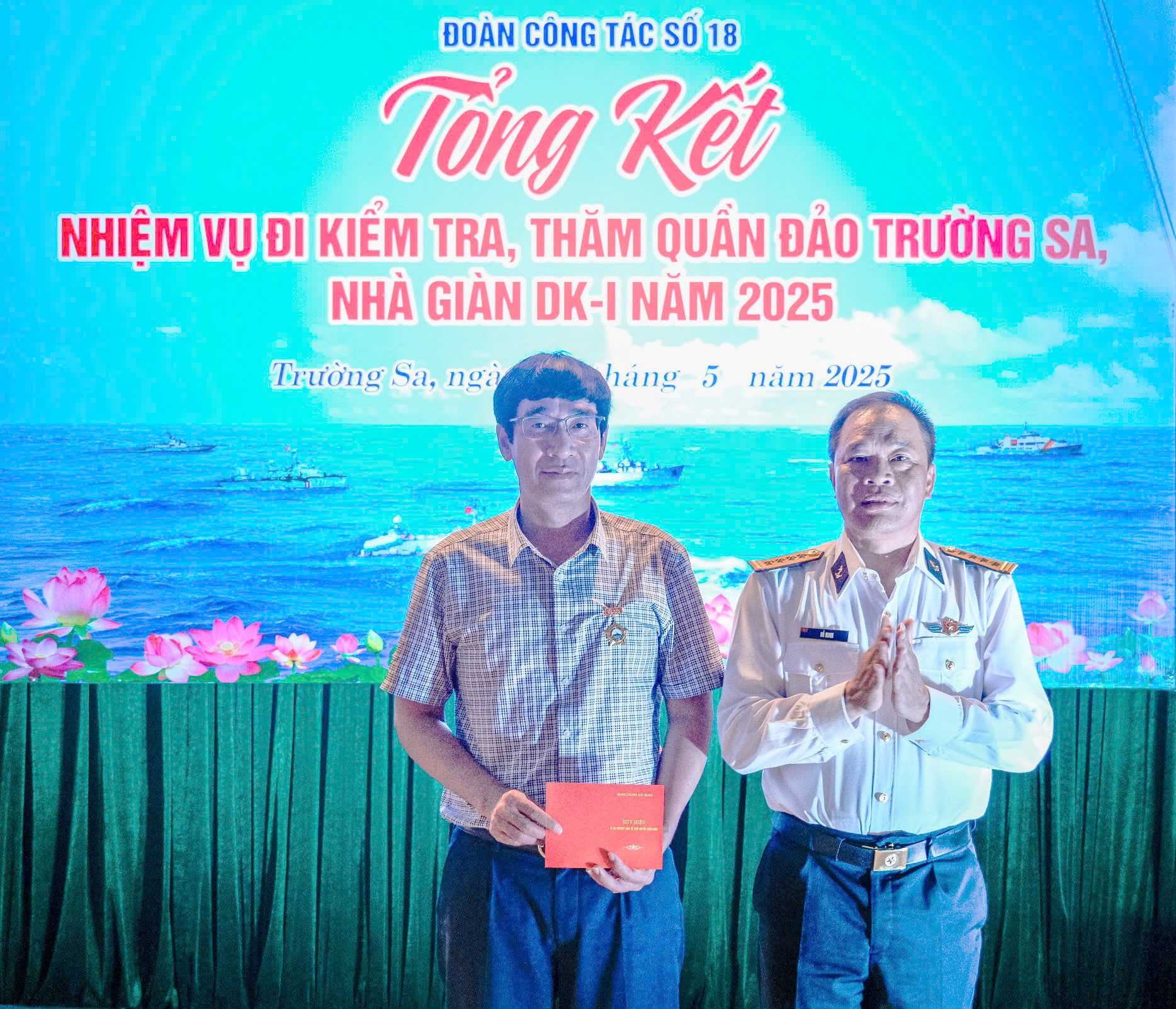 Đoàn công tác của tỉnh Thanh Hóa thăm cán bộ, chiến sĩ và Nhân dân Trường Sa, Nhà giàn DK I