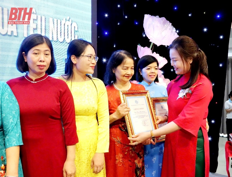 nhà cái m88 dương 300 phụ nữ tiêu nhà cái m88 trong thực hiện phong trào thi đua yêu nước, giai đoạn 2020-2025