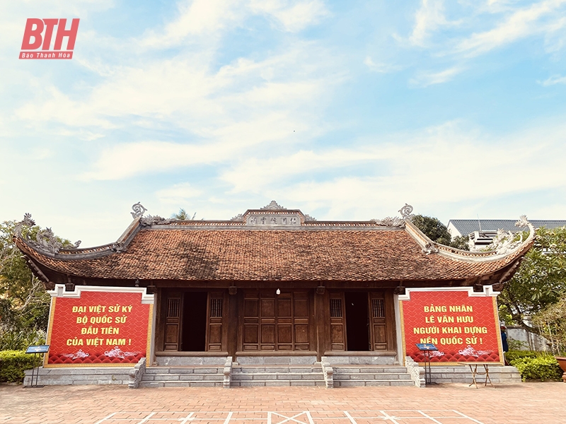 Đi giữa dòng chảy văn hóa - lịch sử quê hương