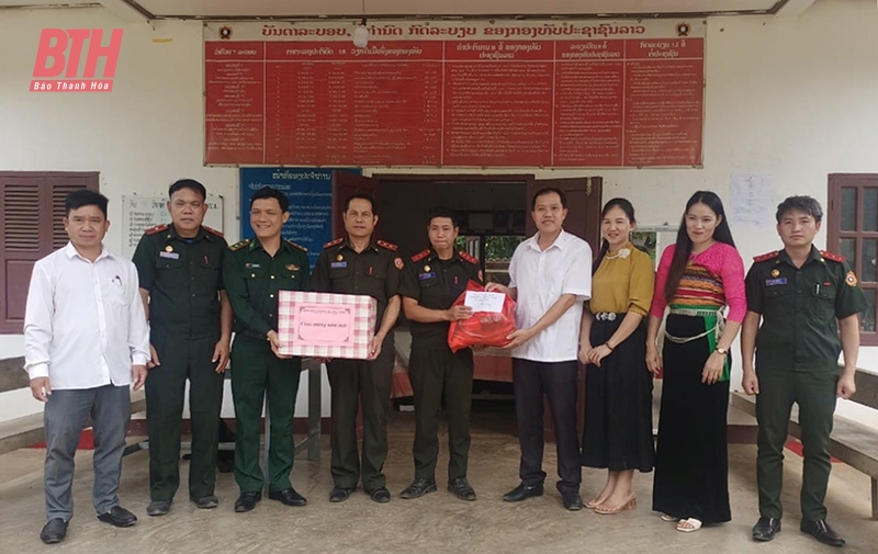 Phụ nữ xã Mường Chanh đồng hành bảo vệ biên giới