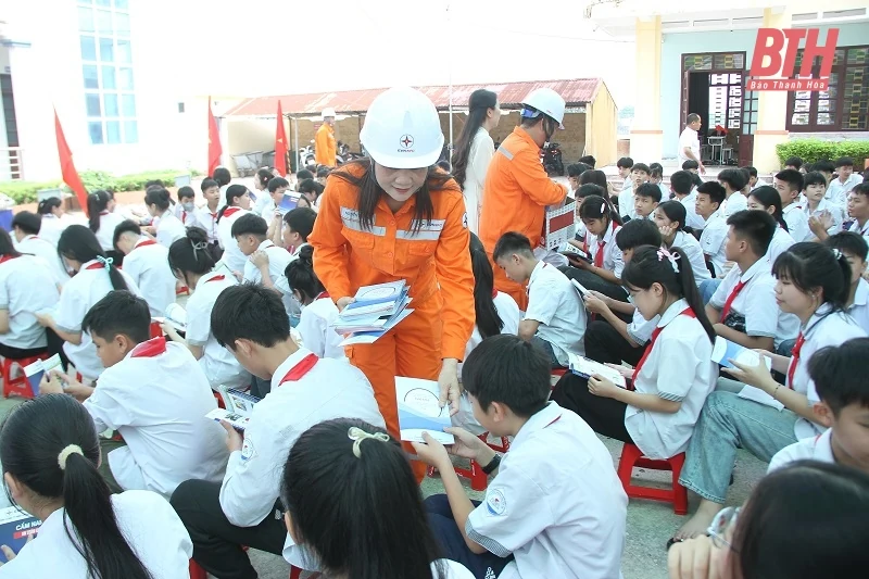 Nâng cao công tác tuyên truyền, hướng đến cộng đồng sử dụng điện m88 trang chủ, tiết kiệm