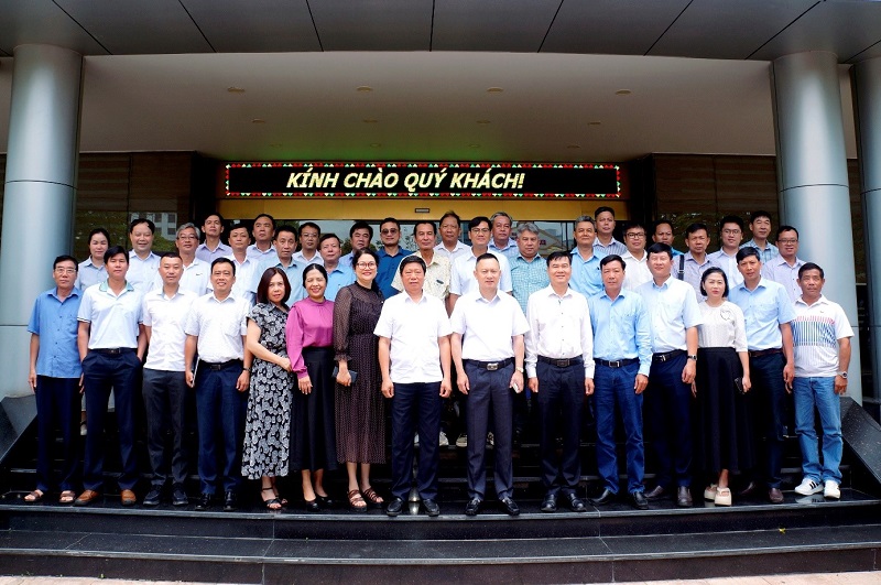 Kết nối hai miền, tăng cường chia sẻ kinh nghiệm trong công tác kiểm tra giám sát mua bán điện