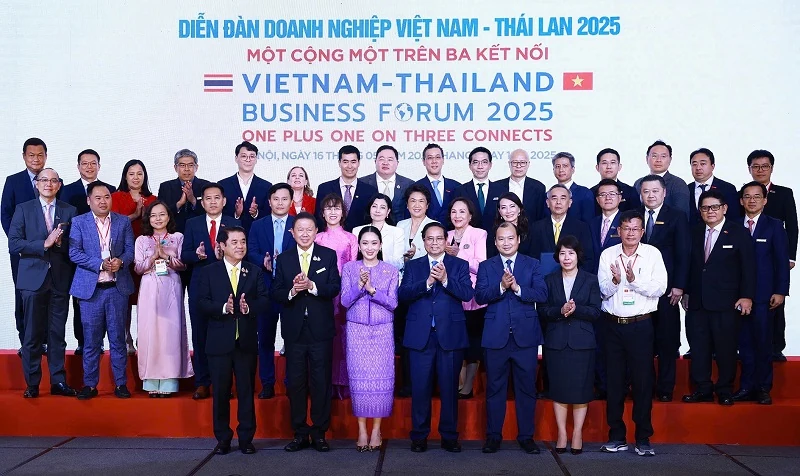 Thủ tướng Việt Nam và Thái Lan chứng kiến thỏa thuận chuyển giao 50 tàu bay Boeing cho Vietjet Thái Lan