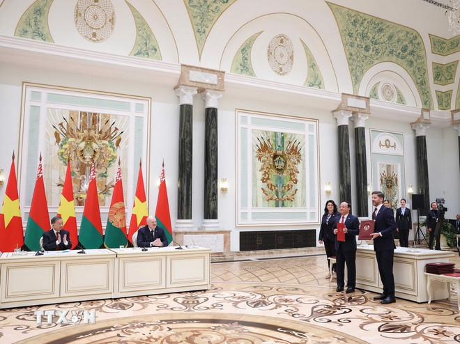 Tuyên bố chung về việc thiết lập quan hệ Đối tác Chiến lược Việt Nam-Belarus