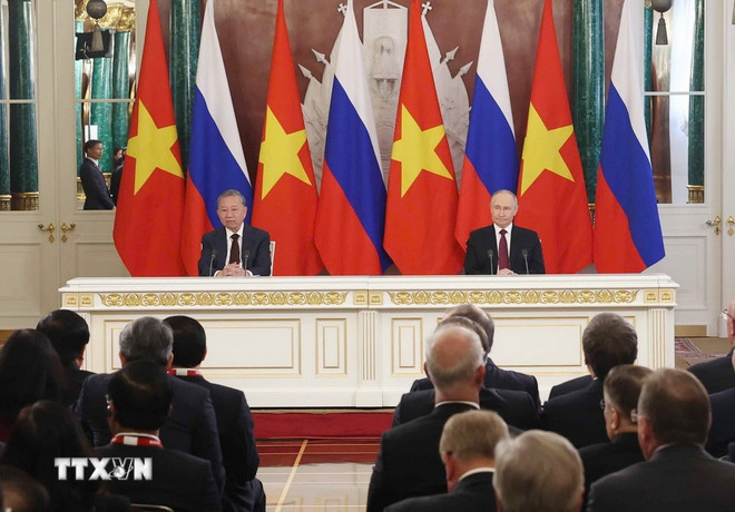 Tuyên bố chung về việc thiết lập quan hệ Đối tác Chiến lược Việt Nam-Belarus