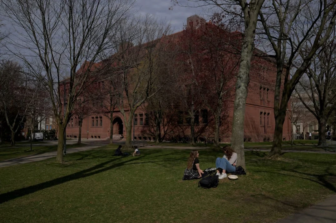 Mỹ ngăn cản đại học Harvard tuyển sinh viên nước ngoài