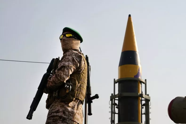 Iran đe dọa phản ứng tàn khốc và quyết liệt nếu bị tấn công