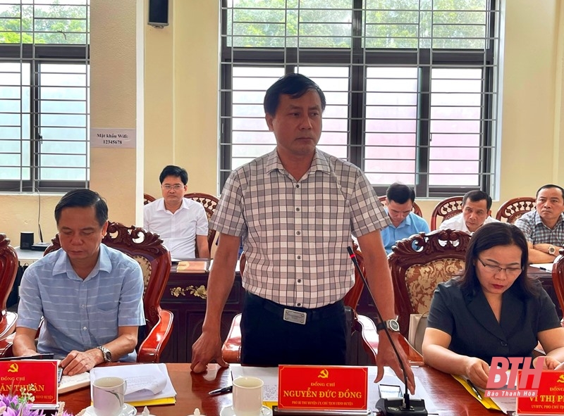 Kiểm tra, đôn đốc việc triển khai sắp xếp đơn vị hành chính cấp xã; hỗ trợ xây dựng nhà ở cho hộ nghèo tại huyện Như Xuân