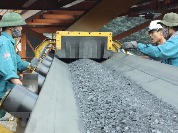 “Bộ tứ trụ cột” Nghị quyết Trung ương giúp Việt Nam cất cánh