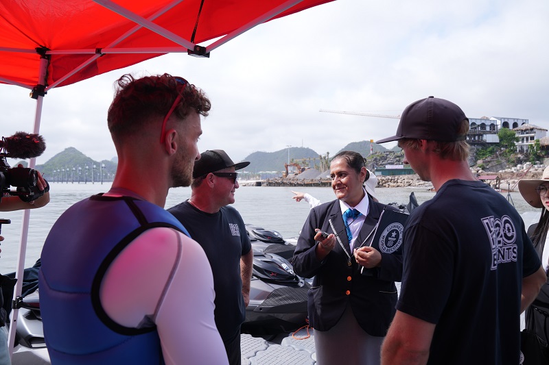 Show diễn jetski bắn pháo hoa đăng ký m88 Cát Bà vượt qua vòng thẩm định Guinness, xác lập hai kỷ lục thế giới trên biển
