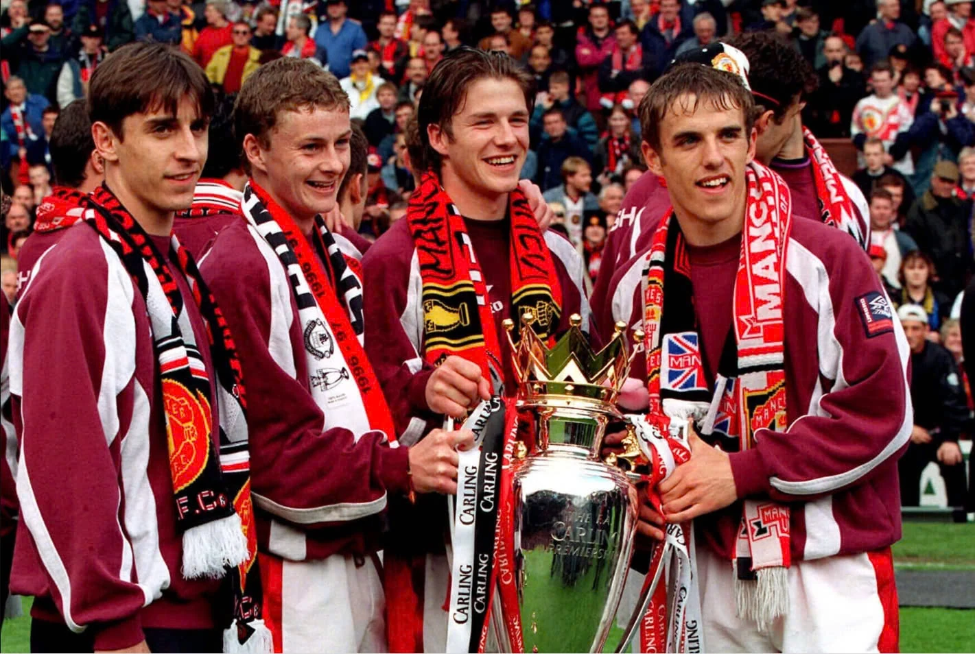 Hai huyền thoại m m88 Man United nghĩ gì về mùa giải vừa qua m m88 CLB cũ?