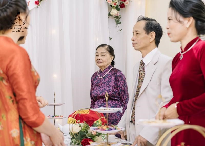 Mâm lễ dạm ngõ gồm những gì? Cập nhật nhanh tại Thoitrangcuoi.com