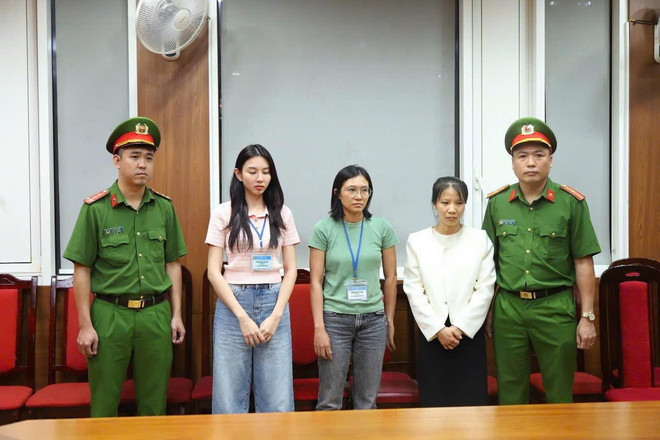 Khởi tố bị can, bắt tạm giam hoa hậu Nguyễn Thúc Thùy Tiên