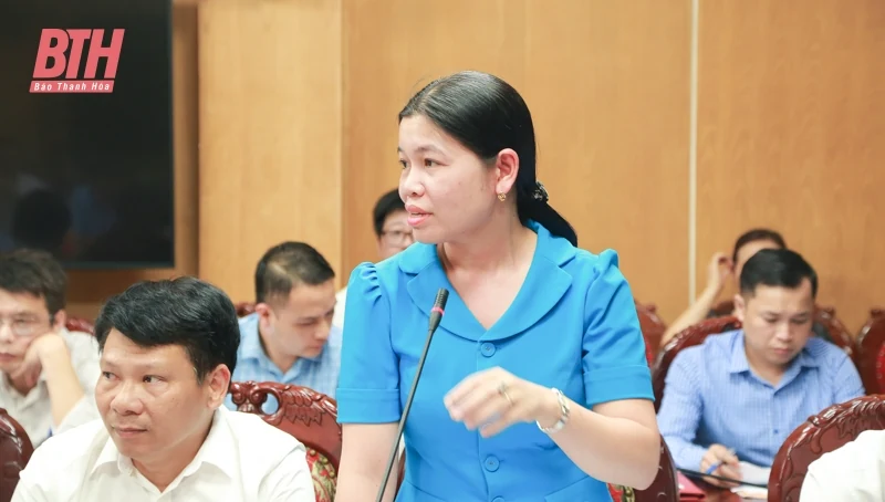 Phó Chủ tịch UBND dang nhap m88 Lê Đức Giang nghe báo cáo một số nội dung của ngành Nông nghiệp và Môi trường