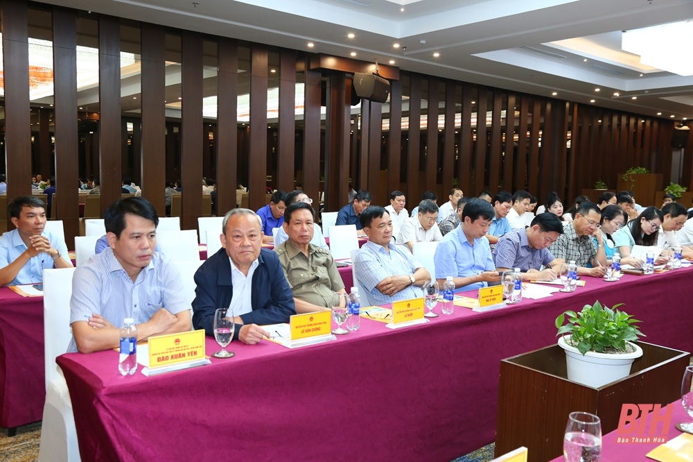 Lấy ý kiến về dự thảo Nghị quyết sửa đổi, bổ sung một số điều của Hiến pháp năm 2013