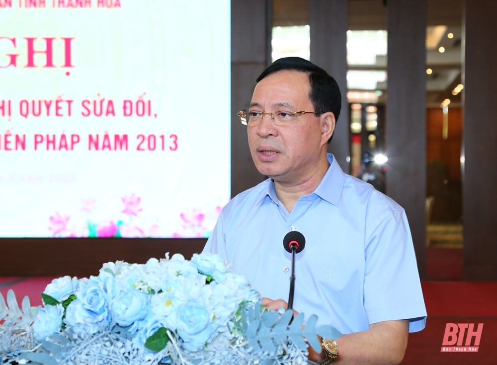 Lấy ý kiến về dự thảo Nghị quyết sửa đổi, bổ sung một số điều của Hiến pháp năm 2013