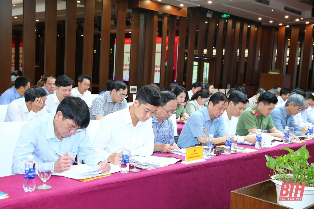 Lấy ý kiến về dự thảo Nghị quyết sửa đổi, bổ sung một số điều của Hiến pháp năm 2013