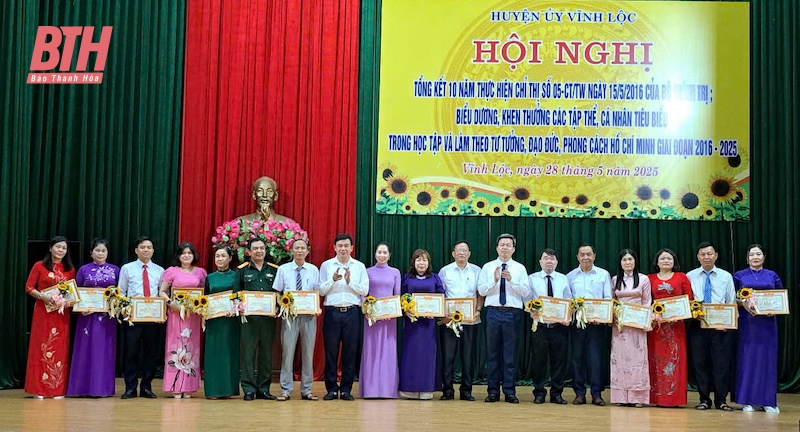 Vĩnh Lộc tổng kết 10 năm thực hiện Chỉ thị 05 kèo nhà cái m88 Bộ Chính trị