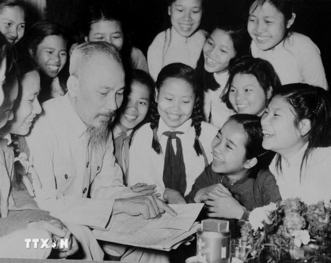 Thư Bác Hồ gửi các cháu thiếu niên nhi đồng nhân Ngày Quốc tế Thiếu nhi 1/6