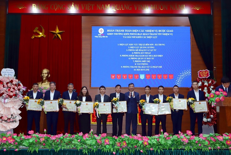 Trưởng phòng KTGSMBĐ Trần Ngọc Tú - Tận tâm vì niềm tin của khách hàng và sự minh bạch của ngành điện