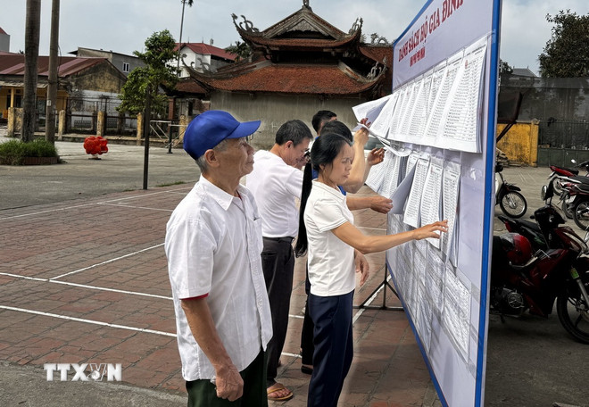 Giải pháp thực hiện Kế hoạch phát triển m m88 tế-xã hội với mục tiêu tăng trưởng 8% trở lên
