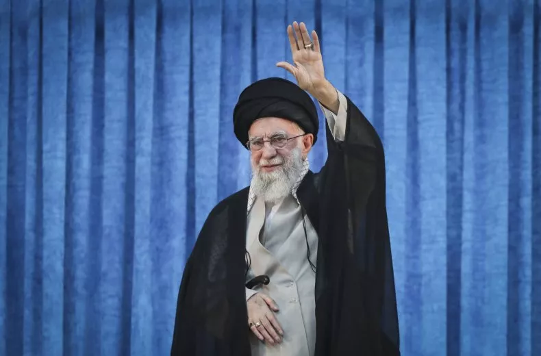 Lãnh tụ tối cao Iran gửi cảnh báo hạt nhân tới Mỹ