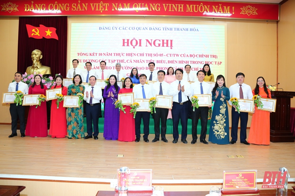 Gắn kết chặt chẽ việc học tập và làm theo tư tưởng, đạo đức, phong m88 link mới nhấth của Bác với m88 link mới nhất phong trào thi đua yêu nước trên tất cả m88 link mới nhất ngành, lĩnh vực