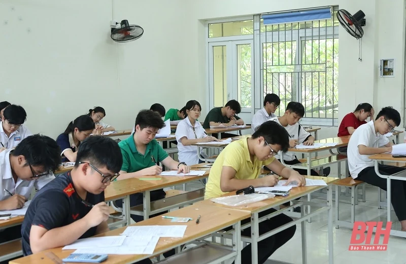 Kỳ thi tuyển sinh vào lớp 10 THPT công lập và Trường THPT Chuyên Lam Sơn kết thúc an toàn, đúng quy chế