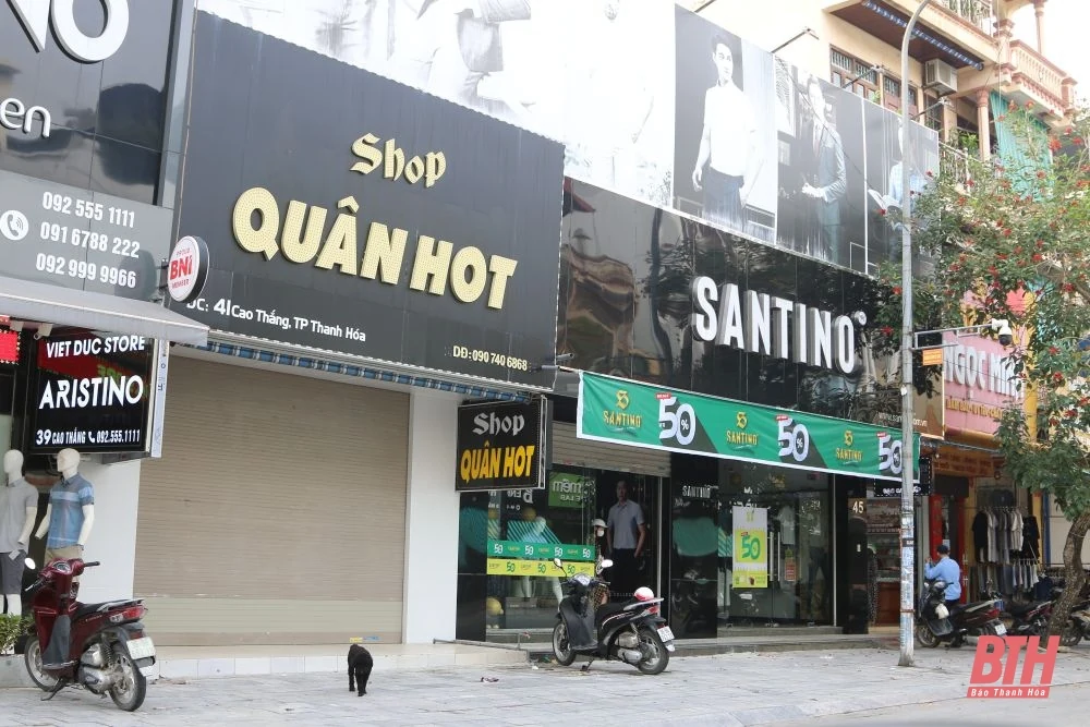 Nhiều cửa hàng thời trang, mỹ phẩm ở TP vao m88 đóng cửa bất thường