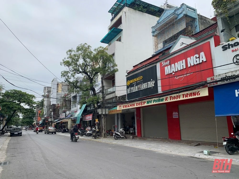 Nhiều cửa hàng thời trang, mỹ phẩm ở TP vao m88 đóng cửa bất thường