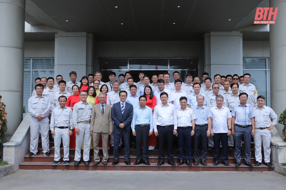 Bí thư Tỉnh ủy Nguyễn Doãn Anh kiểm tra tình hình sản xuất tại Nhà máy Cơ khí công nghệ cao m88 cá cược thể thao trực tuyến và Công ty Xi măng m88 cá cược thể thao trực tuyến