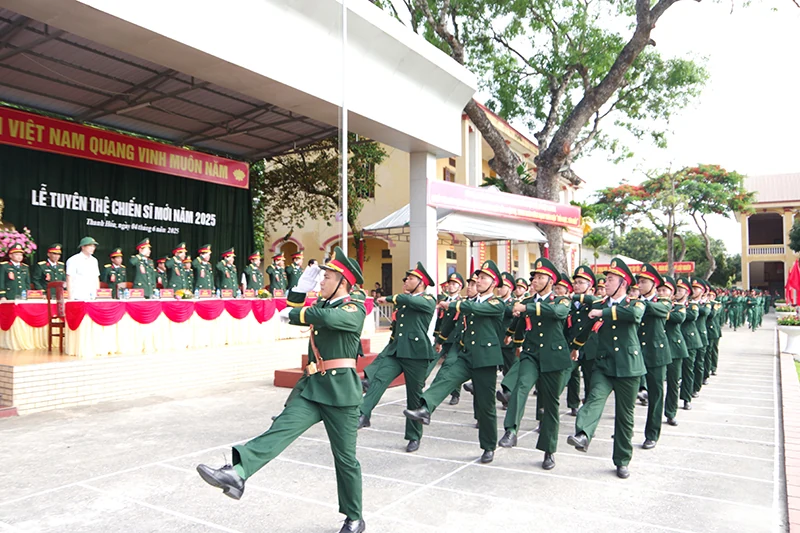 Tuyên thệ chiến sĩ mới