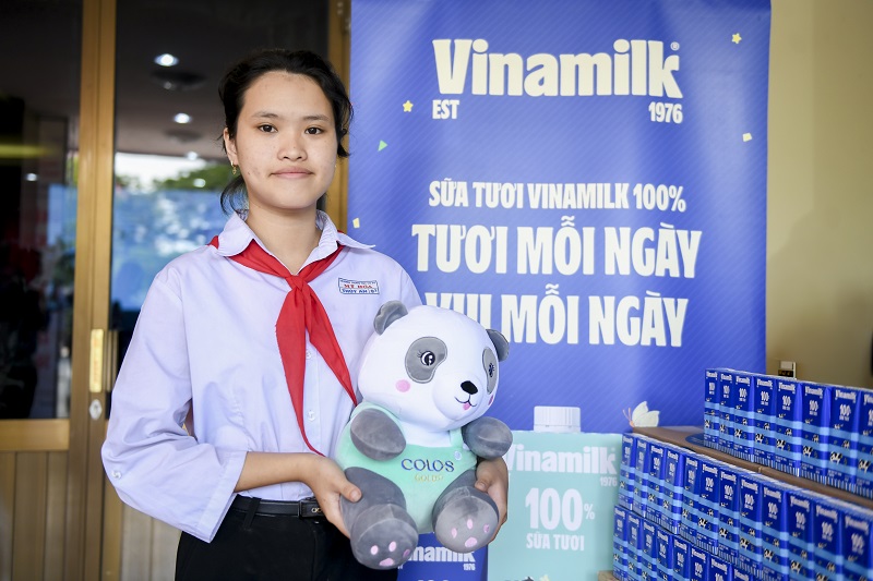 Gần 70.000 hộp sữa được trao tặng trẻ đăng ký m88 khó khăn, khởi đầu “Tháng của trẻ đăng ký m88” đầy ý nghĩa