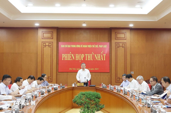 Tổng Bí thư: Hoàn thiện thể chế, pháp luật phải mở đường cho kiến tạo phát triển