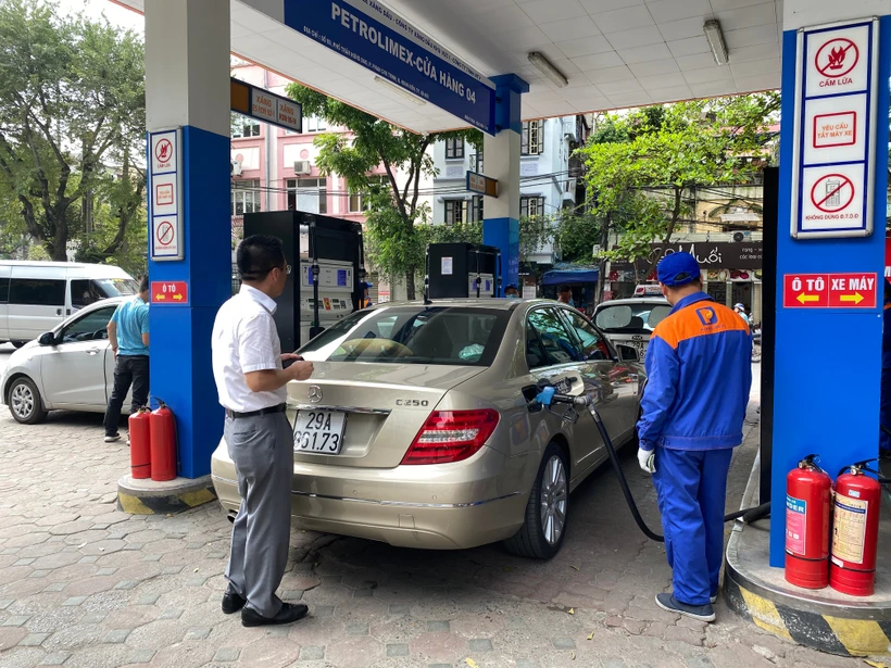 Sau 2 lần điều chỉnh, giá vao m88 lên sát ngưỡng 19.700 đồng mỗi lít