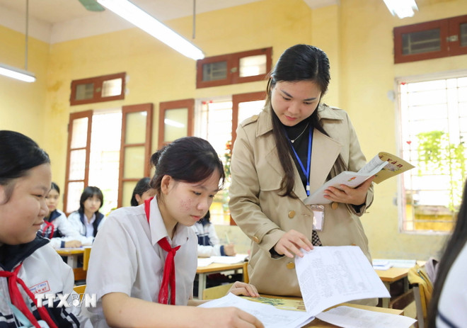 Thủ tướng: Ưu tiên bố trí ngân sách bảo đảm tổ chức dạy học 2 buổi mỗi ngày