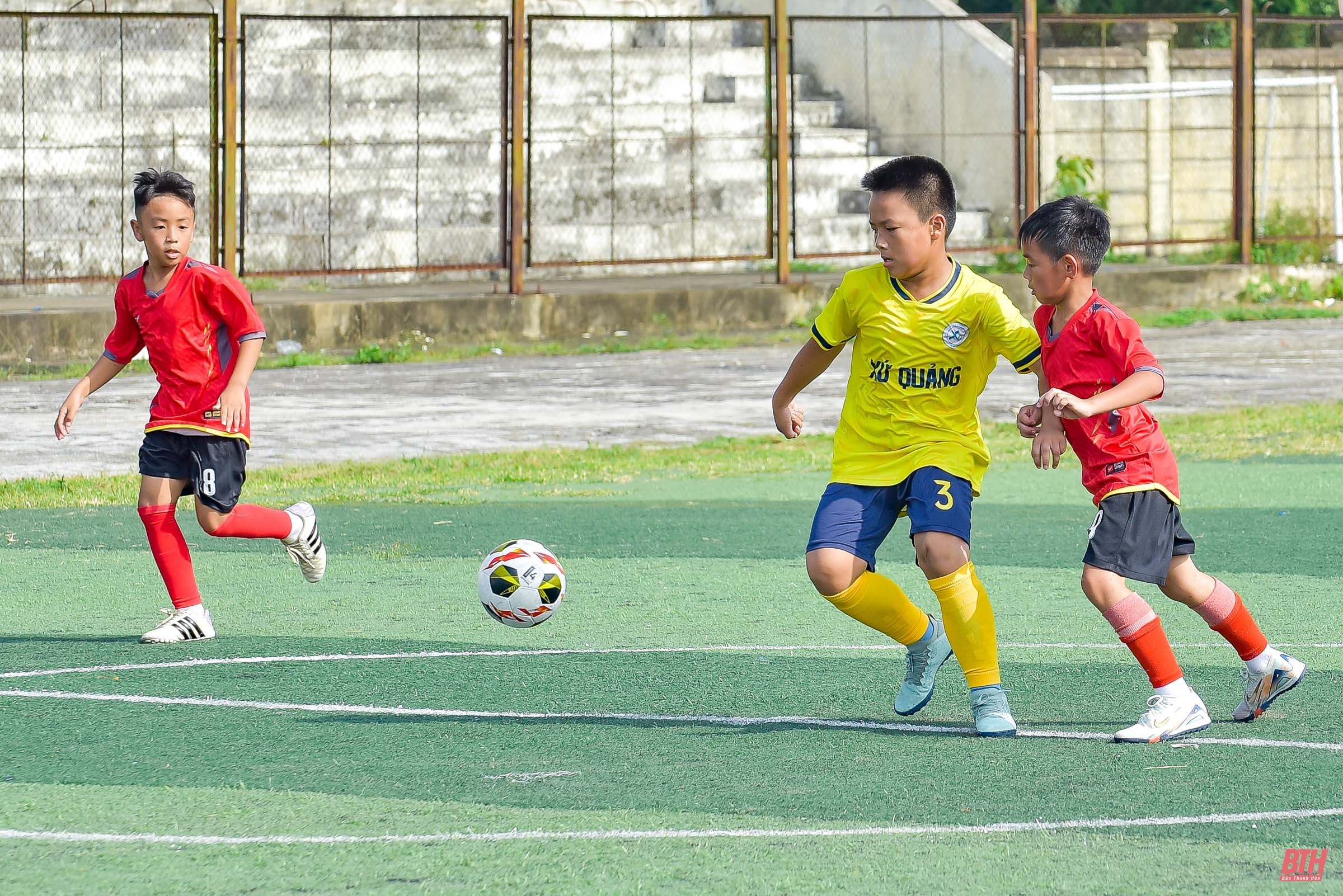 Kịch tính lượt trận sáng 7/6: Đỉnh cao màn so tài Thạch Thành - Nghi Sơn