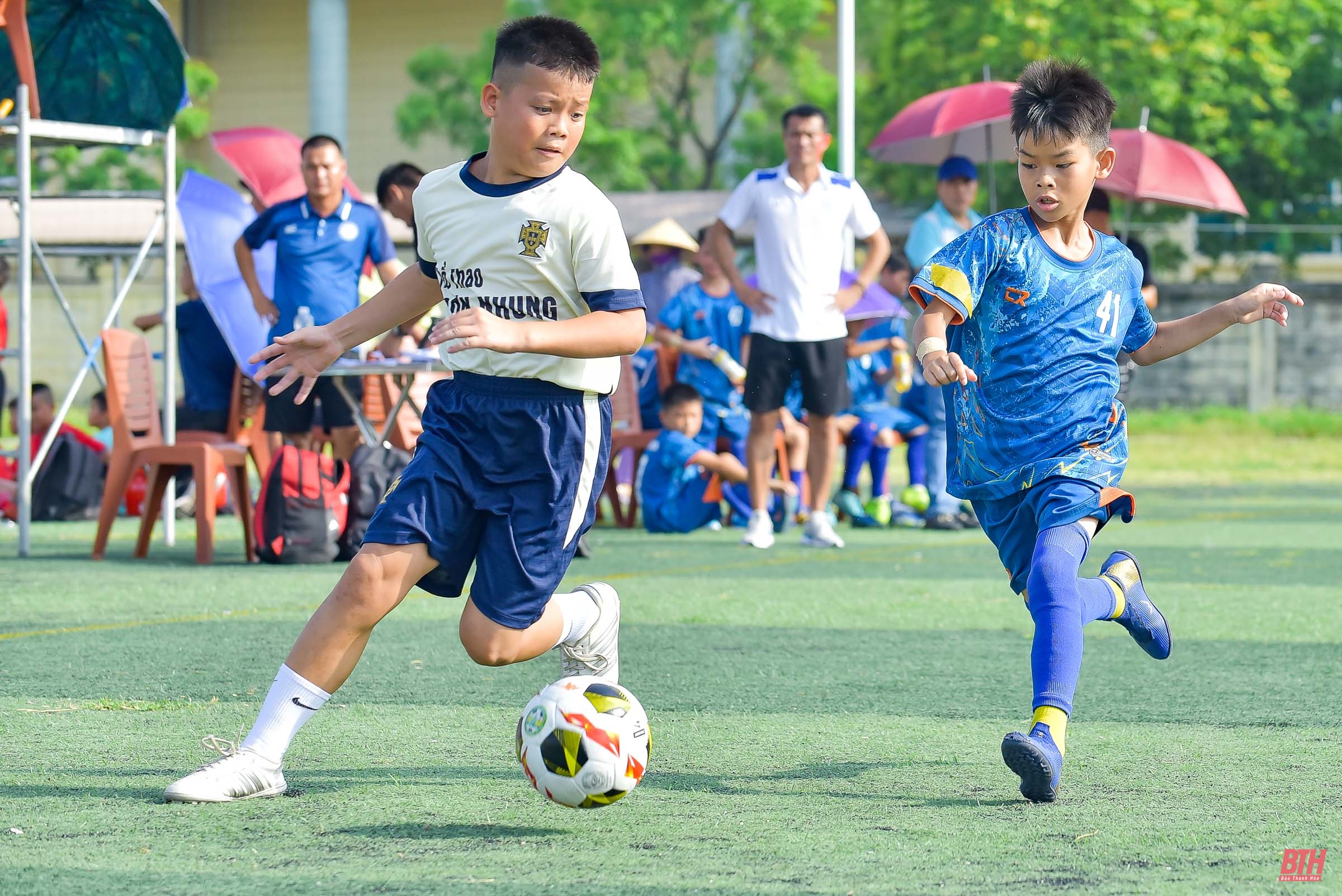 Kịch tính lượt trận sáng 7/6: Đỉnh cao màn so tài Thạch Thành - Nghi Sơn
