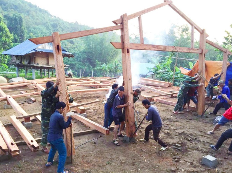 Thủ tướng yêu cầu quyết liệt, thần tốc hơn nữa, quyết tâm xoá nhà tạm, nhà dột nát trước 31/8/2025