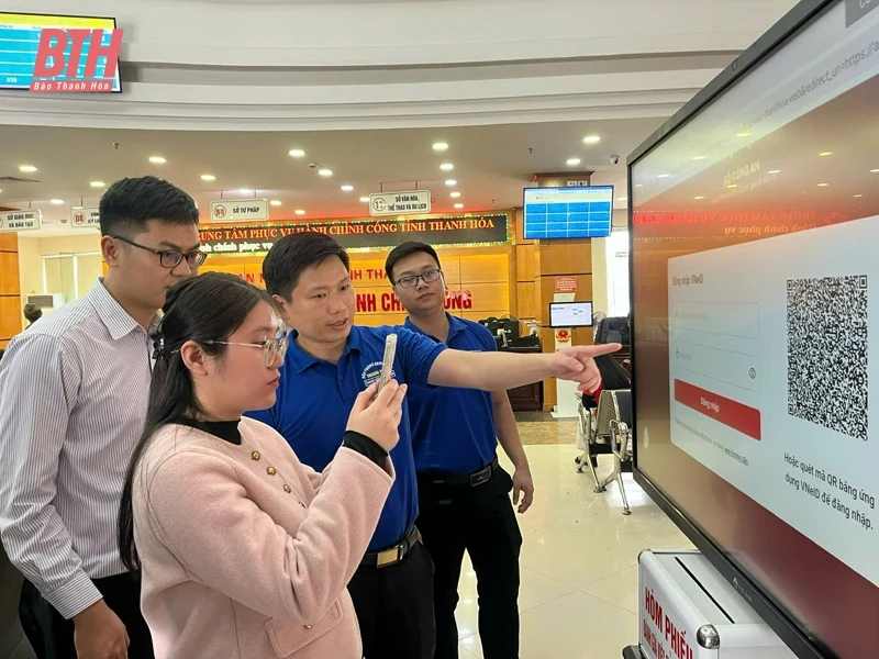 Hưởng ứng phong trào “Bình dân học vụ số”