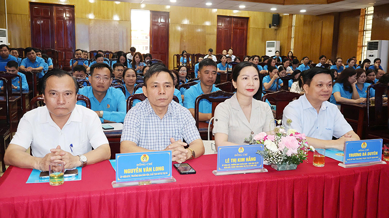 Thị xã Nghi Sơn: Công bố quyết định kết thúc hoạt động của 144 Công đoàn cơ sở