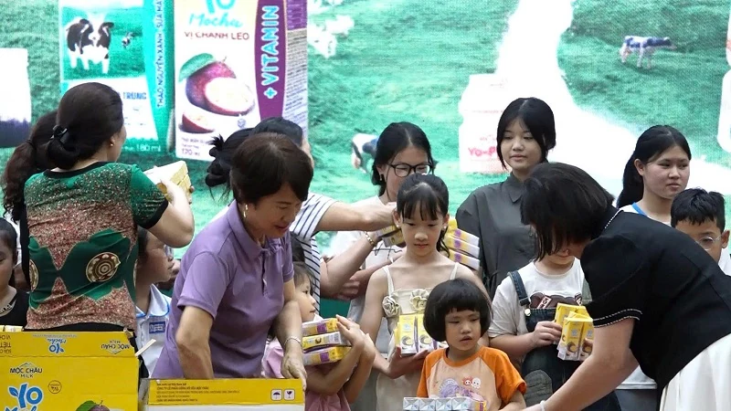 Lan tỏa yêu thương đến trẻ em vùng cao - Mộc Châu Milk nối dài hành trình vì cộng đồng
