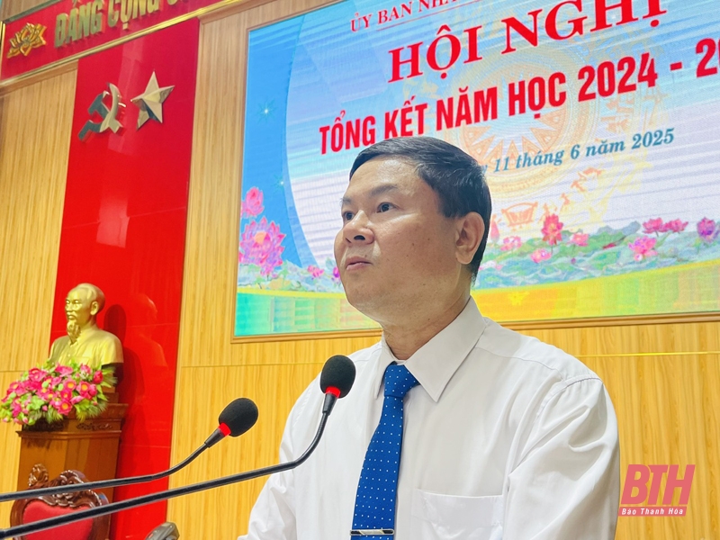 Hậu Lộc tổng kết năm học 2024-2025 và tôn vinh, khen thưởng tập thể, cá nhân đạt thành tích